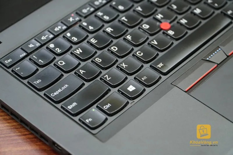 Lenovo ThinkPad T450 được trang bị bàn phím AccuType