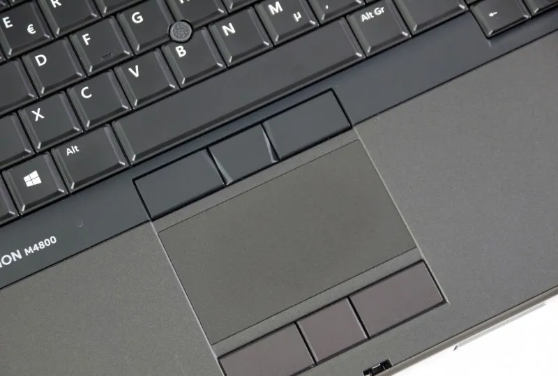 Laptop Dell Precision M4800 với touchpad đa điểm scroll linh hoạt