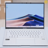 ASUS Zenbook AI UX3405M | Core Ultra 9 185H | RAM 32GB | SSD 1TB | 14 inch 2.8K (2880x1800) OLED 120Hz | Silver - New Fullbox