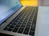 Dell 16 DC16251 | Core 5 120U | RAM 8GB | SSD 512GB | 16 inch FHD+ (1920x1200) Touch | Platinum Silver | New Fullbox