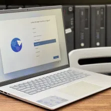 Dell Inspiron 16 5620 (2022) - Core i7-1260P | Ram 16GB | SSD 512GB | Iris Xe Graphics | LCD 16 inch FHD+ | New Fullbox 100%