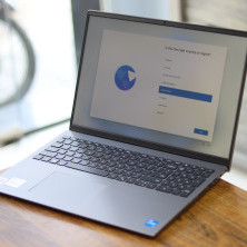 Dell Vostro 5620 | Core i5-1240P | Ram 8GB | SSD 256GB | 16 inch FHD+ Gray | New Fullbox