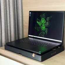 Razer Blade 18 | Core I9-14900HX | RAM 32GB | SSD 1TB | RTX 4070 8GB | 18 inch QHD+ 300Hz - Like New 99% ngoại hình đẹp