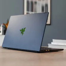 Razer Blade 15 advance RTX3080 Core i9 11900H OLED 4K Touch