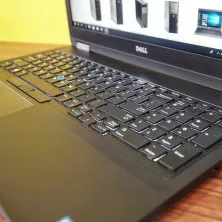 Dell Latitude E5570 Core i5 6300u ram 8g ssd 256g 15.6 inch HD có bàn phím số