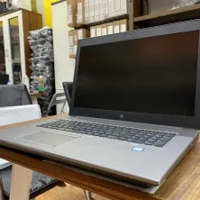 HP ZBook 17 G5 | Core i7-8750H | RAM 16GB | SSD 512GB NVMe | Quadro P5200 16GB GDDR5 | 17.3inch FullHD