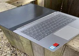 [Giỏi công nghệ] Cách sửa bản lề cho laptop gập 180 độ như thế nào?