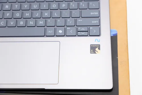 HP OmniBook X 14 inch (2024) Snapdragon X Elite X1E-78-100 | Ram 16GB | SSD 1TB | 14" 2.2K (2240 x 1400) Touch | New Fullbox