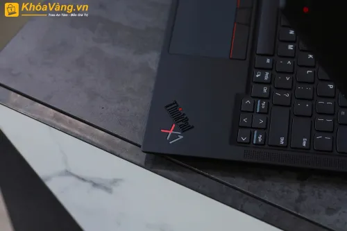 LENOVO THINKPAD X1 CARBON GEN 10 Core i7-1280P | RAM 32GB | SSD 512GB | 14 inch UHD (3840 x 2400) New Fullbox Outlet