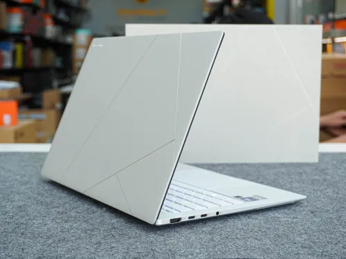 Asus Zenbook S 14 UX5406S | Ultra 7 258V | RAM 32GB | SSD 1TB | 14 inch 3K (2880x1800) 120Hz OLED | White - New Fullbox
