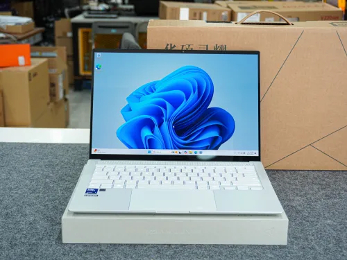 Asus Zenbook S 14 UX5406S | Ultra 7 258V | RAM 32GB | SSD 1TB | 14 inch 3K (2880x1800) 120Hz OLED | White - New Fullbox