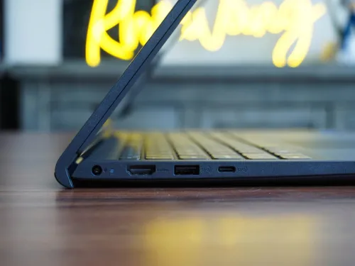 Dell Pro 15 Essential PV15250 | Core 3 100U | RAM 8GB | SSD 512GB | 15.6 inch FHD (1920x1080) 120Hz | Carbon Black | New Fullbox