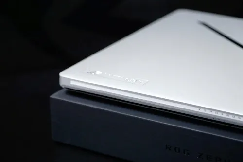 Asus ROG Zephyrus G14 (GA403) Ryzen 9 270 | RTX 5060 8GB | RAM 16GB | SSD 1TB | 14 inch 2.8K (2880x1800) 120Hz OLED - Platinum White - New Fullbox