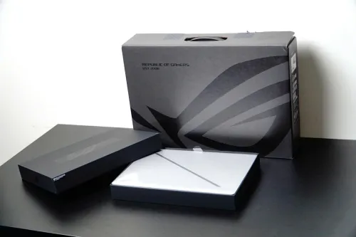 Asus ROG Zephyrus G14 (GA403) Ryzen 9 270 | RTX 5060 8GB | RAM 16GB | SSD 1TB | 14 inch 2.8K (2880x1800) 120Hz OLED - Platinum White - New Fullbox