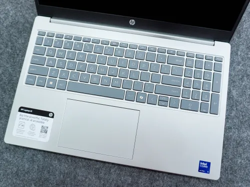 HP 15-fd2050wm (D4JK5UA) Ultra 5 225U | RAM 8GB | SSD 512GB | 15.6 inch FHD (1920×1080) TOUCH | Win 11 + Office 365 - New Fullbox