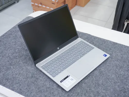 HP 15-fd2050wm (D4JK5UA) Ultra 5 225U | RAM 8GB | SSD 512GB | 15.6 inch FHD (1920×1080) TOUCH | Win 11 + Office 365 - New Fullbox