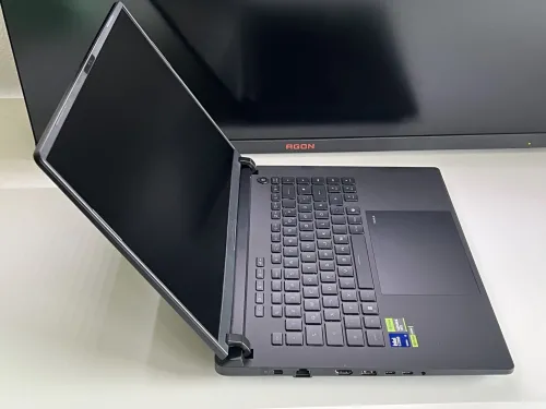 ASUS ROG Strix SCAR G635LX (2025) | Ultra 9 275HX | RAM 64GB | SSD 8TB | RTX 5090 24GB | 16 inch 2.5K 240Hz | Led Anime Matrix - Like New Fullbox