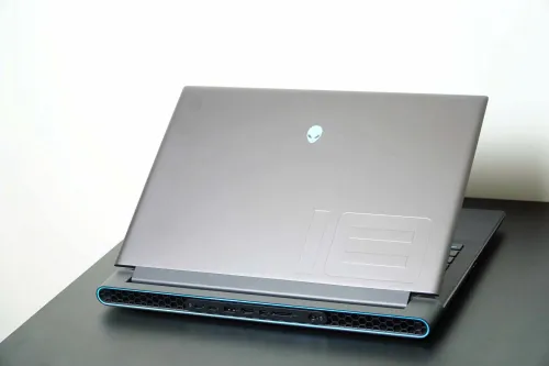 Dell Alienware M18 R1 | Ryzen 9 7845HX | RAM 32GB | SSD 1TB | RTX 4080 12GB | 18 inch FHD+ 480Hz | NEW 100% Full Box