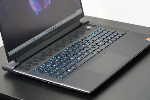 Dell Alienware M18 R1 | Ryzen 9 7845HX | RAM 32GB | SSD 1TB | RTX 4080 12GB | 18 inch FHD+ 480Hz | NEW 100% Full Box