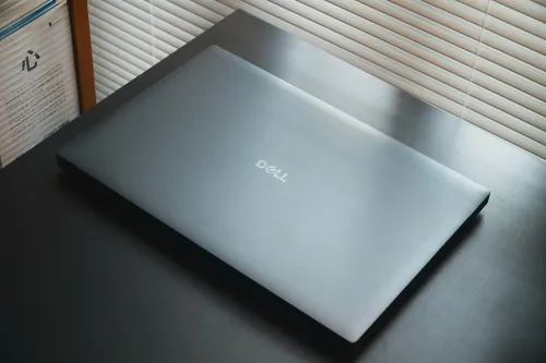 Dell Pro Max 16 Premium MA16250 | Core Ultra 9 285H vPro | RAM 64GB | SSD 1TB | RTX Pro 2000 Blackwell | 16 inch FHD (1920x1200) 120Hz - Like New