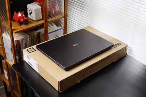 Dell Pro 5 16 P516260 | Intel Core Ultra X7 368H vPro | RAM 64GB | SSD 1TB | Intel Arc B390 | 16 inch QHD+ 120Hz Black - New Fullbox