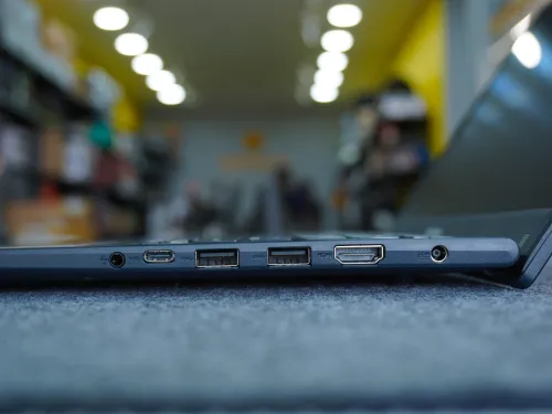 ASUS Vivobook 14 X1404V Core 5-120U | RAM 8GB | SSD 256GB | 14 inch FHD (1920x1080) | Quiet Blue - New Fullbox