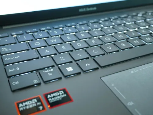 Asus Zenbook 14 OLED UM3406KA Ryzen AI 7 350 | RAM 32GB | SSD 1TB | 14" 3K OLED 120Hz | NEW FULLBOX