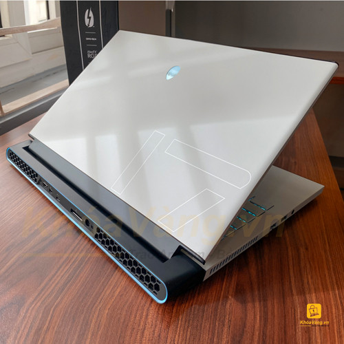 alienware m17 r3