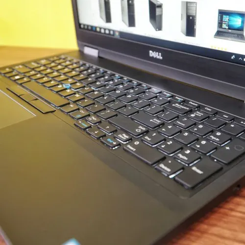 Dell Latitude E5570 Core i5 6300u ram 8g ssd 256g 15.6 inch HD có bàn phím số