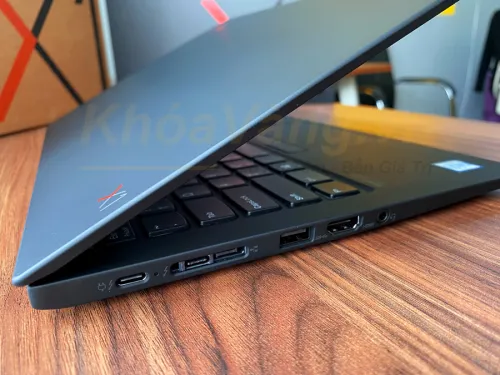 Lenovo Thinkpad X1 Carbon Gen 7 | Core i7-8665U | RAM 16GB | SSD 256GB | 14 inch FHD | Like new 99%