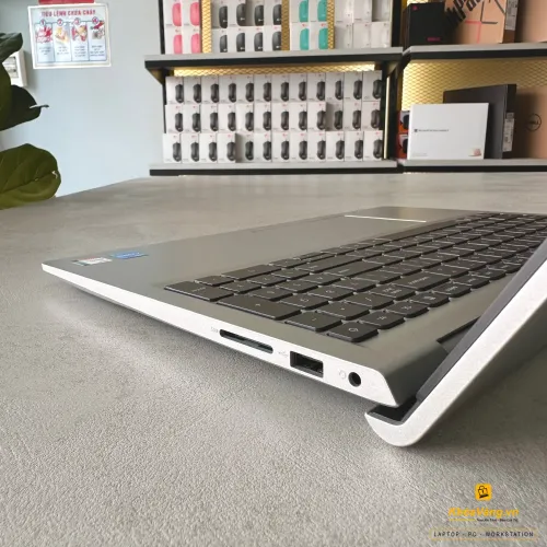 Dell Inspiron 15 3530 Core i5-1334U | RAM 16GB | SSD 512GB | 15.6 inch FHD (1920x1080) IPS 120Hz | Silver | New Fullbox