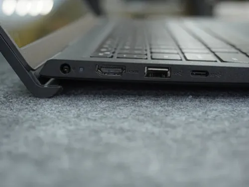 Dell 15 DC15250 | Intel Core i5-1334U | RAM 8GB DDR5 | SSD 512GB | 15.6 inch FHD Touch | Carbon Black | New Fullbox + Windows 11