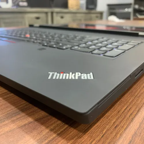 Thinkpad P15 Gen 2 | Core i7-11800H | RAM 32GB | 512GB SSD |  Quadro T1200 | 15.6 inch FHD | Like new 99%