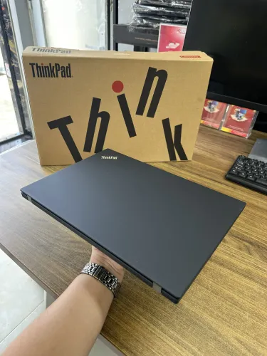 Lenovo ThinkPad P14s Gen 2 Core i7-1185G7 | RAM 48GB | SSD 1TB | Quadro T500 4GB |  14 inch 4K UHD | New Outlet Fulbox