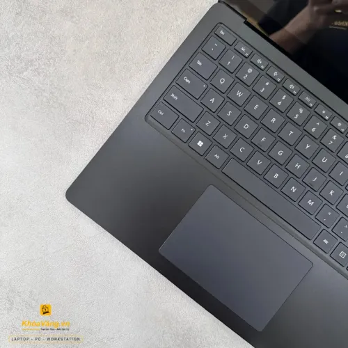 Surface laptop 4 max option matte Black- i7-1185G7 | RAM 32GB | SSD 1TB | 13.5 inch QHD+ Touch Like new 97%