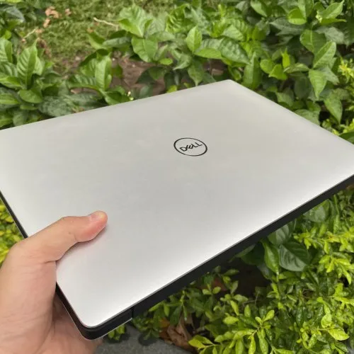 Laptop Cũ Dell XPS 15 9570