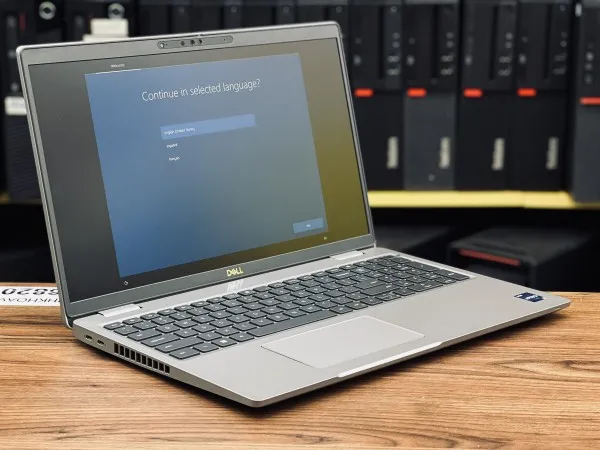 Dell Precision 3570 Core i7 1265U Nvidia T550 4G