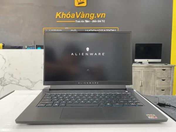 Dell Alienware M15 R15