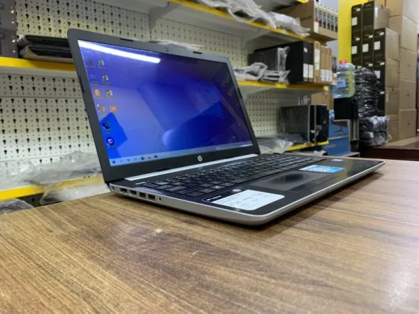 HP Laptop 15-da