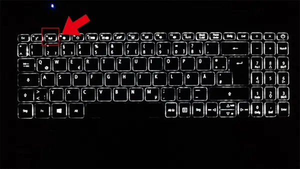 Cách bật đèn bàn phím laptop acer thông qua BIOS