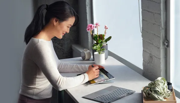 Laptop đẹp cho nữ - Microsoft Surface Pro 7 i5
