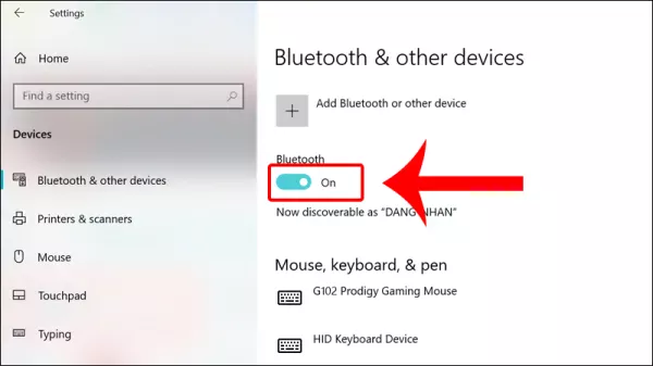 Ở mục Bluetooth, bạn gạt công tắc ảo để kích hoạt tính năng Bluetooth trên laptop