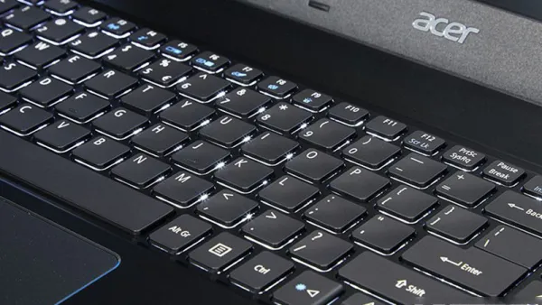 Vì sao cần bật đèn bàn phím laptop Acer?
