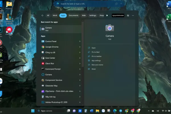 Bước 2: Tìm kiếm và chọn ứng dụng Camera