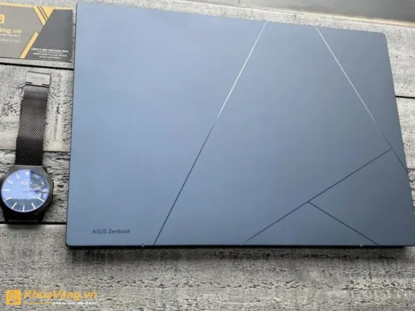 Laptop Asus Zenbook sở hữu một thiết kế thanh lịch, tinh tế và sang trọng