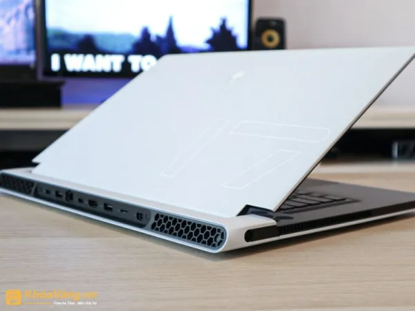 Dell Alienware laptop có giá cao hơn so với các dòng laptop thông thường