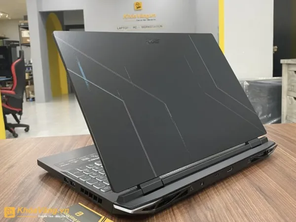 Laptop Acer được thiết kế đep, tinh tế phù hợp với nhiều đối tượng khách hàng