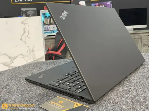 Laptop Lenovo thiết kế đơn giản và tinh tế