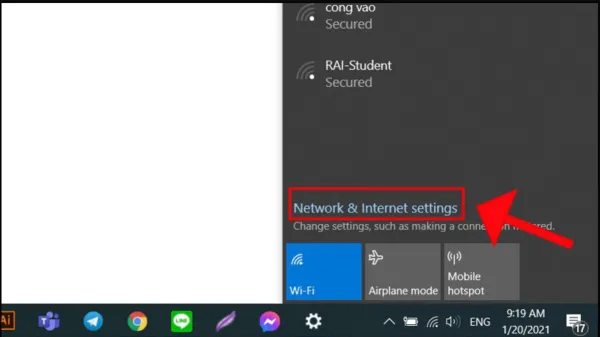 click chuột phải vào biểu tượng mạng ở góc dưới cùng bên phải màn hình và chọn Open Network and Internet Settings để mở cài đặt mạng.