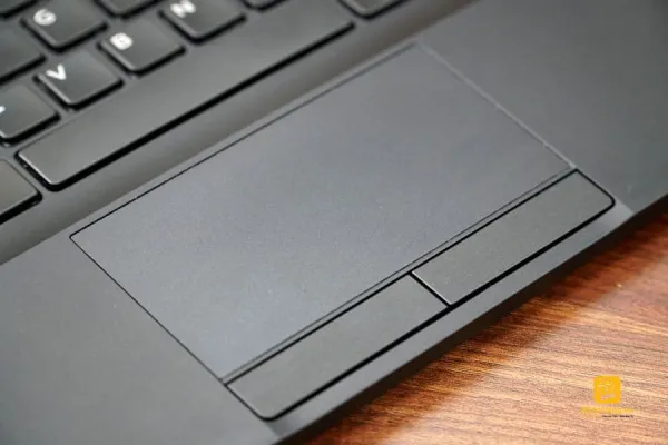 Touchpad nhạy tốt